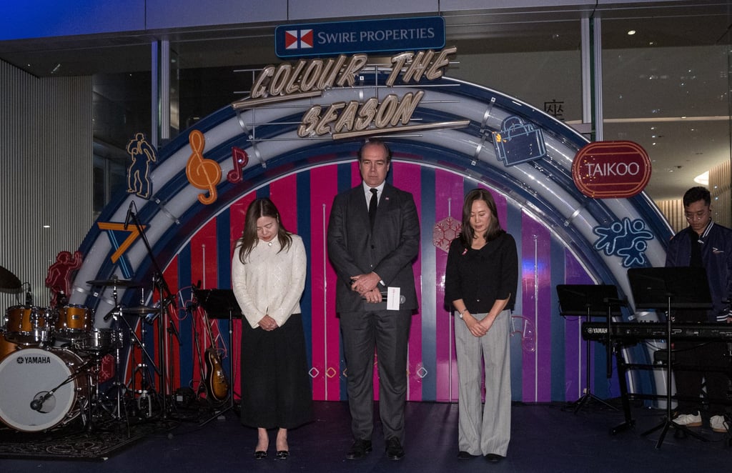 (From left) Secretary for Culture, Sports and Tourism Rosanna Law, Swire Properties chief executive Tim Blackburn and Post editor-in-chief Tammy Tam at the tree lighting ceremony. Photo: Dickson Lee (From left) Secretary for Culture, Sports and Tourism Rosanna Law, Swire Properties chief executive Tim Blackburn and Post editor-in-chief Tammy Tam at the tree lighting ceremony. Photo: Dickson Lee
