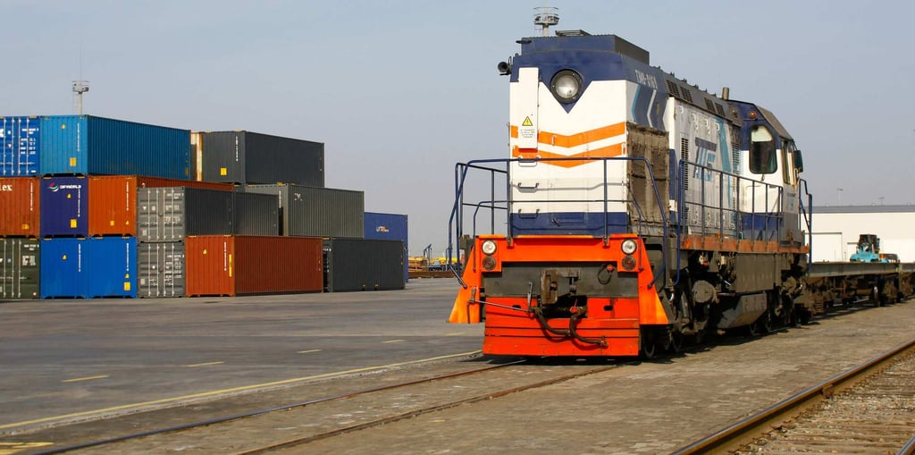 A locomotive is parked at the cargo terminal of the railway station of Dostyk at the Kazakh-Chinese border, a key hub for trade between China and Europe through Central Asia. Photo: AFP