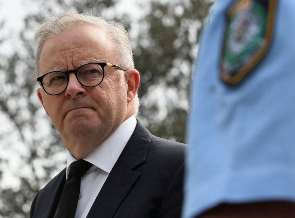 Australian Prime Minister Anthony Albanese visits the scene of Sunday’s attack on Monday. Photo: Reuters Australian Prime Minister Anthony Albanese visits the scene of Sunday’s attack on Monday. Photo: Reuters