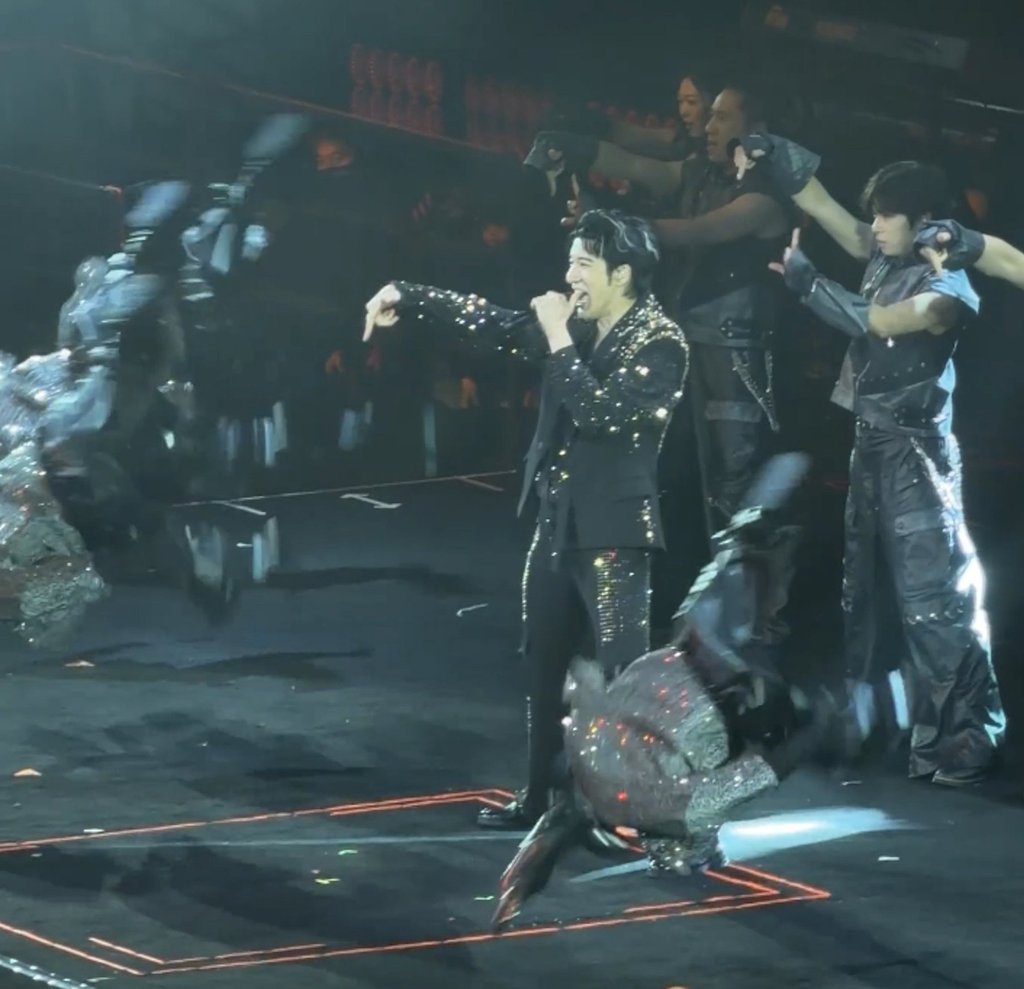 Unitree robots do frontflips at the concert. The video clip went viral afterwards. Photo: Handout