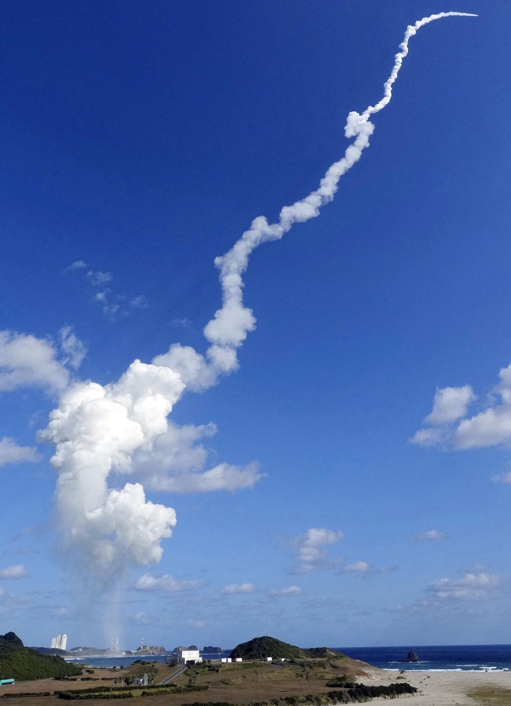 The H3 rocket rises into the air after blasting off from the Tanegashima Space Centre on Monday. Photo: Kyodo/Reuters The H3 rocket rises into the air after blasting off from the Tanegashima Space Centre on Monday. Photo: Kyodo/Reuters