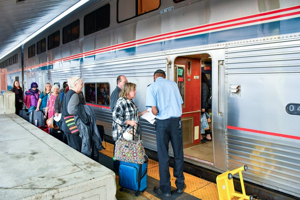 Passengers board the Southwest Chief at Los Angeles Union Station. Photo: TNS