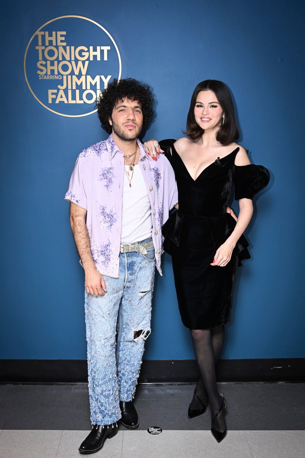 Benny Blanco and Selena Gomez backstage at The Tonight Show Starring Jimmy Fallon in March 2025. Photo: Getty Images Benny Blanco and Selena Gomez backstage at The Tonight Show Starring Jimmy Fallon in March 2025. Photo: Getty Images
