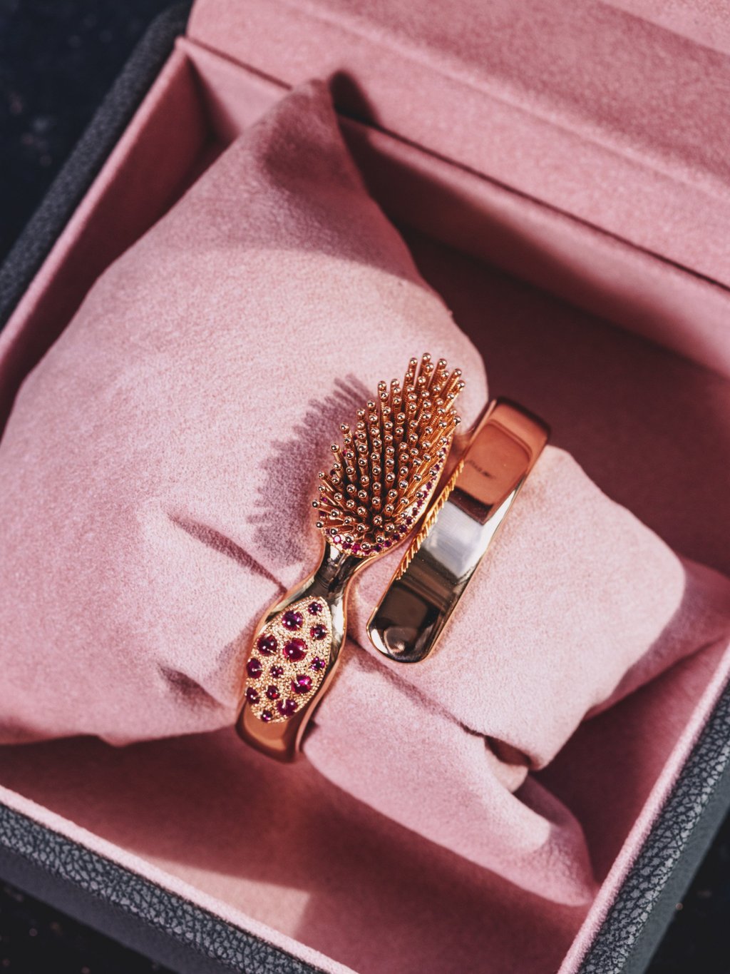 The Toothbrush Bracelet is an intricate piece featuring ruby cabochons and three lines of gold. Photo: Jocelyn Tam The Toothbrush Bracelet is an intricate piece featuring ruby cabochons and three lines of gold. Photo: Jocelyn Tam