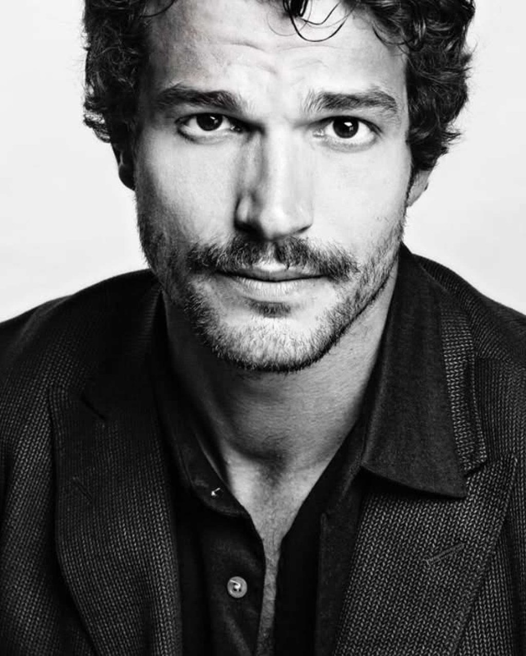 Paul Anthony Kelly was a model who spent a decade unable to book an acting gig. Photo: @ofishalpak/Instagram