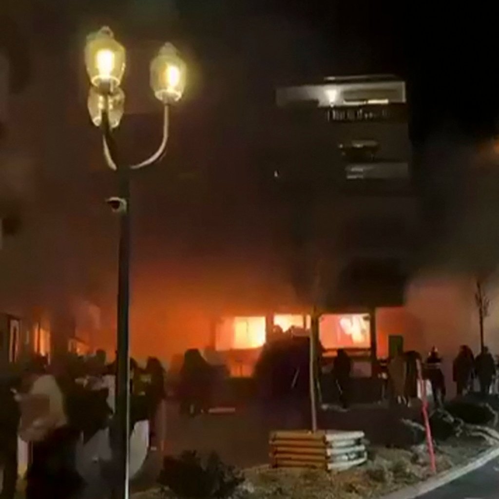 Fire breaks out in bar at Crans-Montana ski resort, Switzerland, early Thursday. Photo: XTyroneking36852