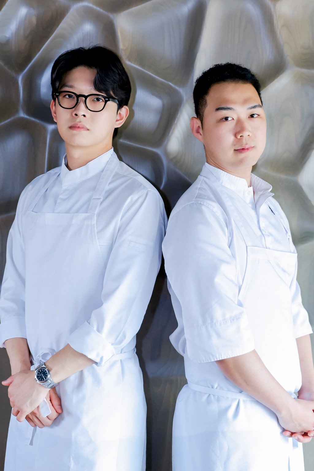 Chef Scott Kang (left) and chef Bruno Jeong recently collaborated on a one-night-only four-hands dinner. Photo: Mosu Hong Kong Chef Scott Kang (left) and chef Bruno Jeong recently collaborated on a one-night-only four-hands dinner. Photo: Mosu Hong Kong