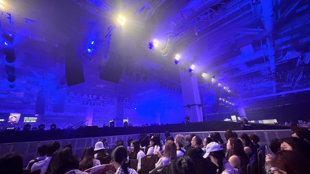 Concertgoers at the Singland Festival at the Marina Bay Sands convention centre in Singapore on Saturday said their views of singer Henry Lau were obstructed by pillars near the centre of the stage. Photo: Aaron Chang