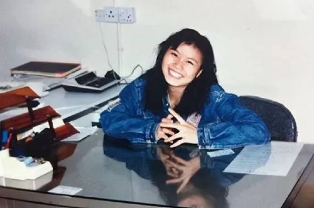 Zhou Qunfei in her younger days. She had to migrate from the countryside to find work. Photo: guancha Zhou Qunfei in her younger days. She had to migrate from the countryside to find work. Photo: guancha