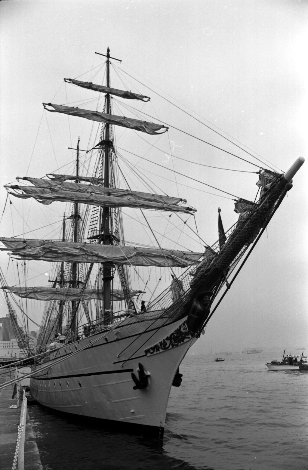 A Portuguese training ship, the Sagres, stops over in Hong Kong in 1979 during its world tour. Photo: SCMP Archives