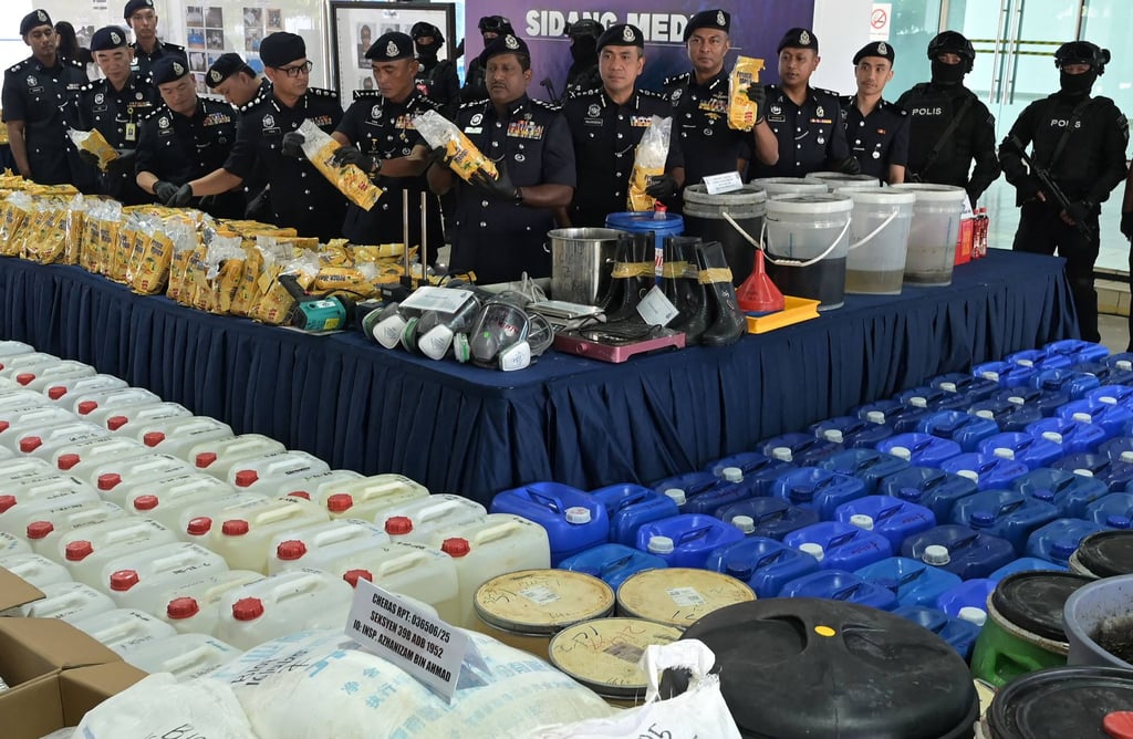 Malaysian police display seized illegal drugs and drugmaking equipment in Kuala Lumpur on December 20, 2025. Photo: AFP