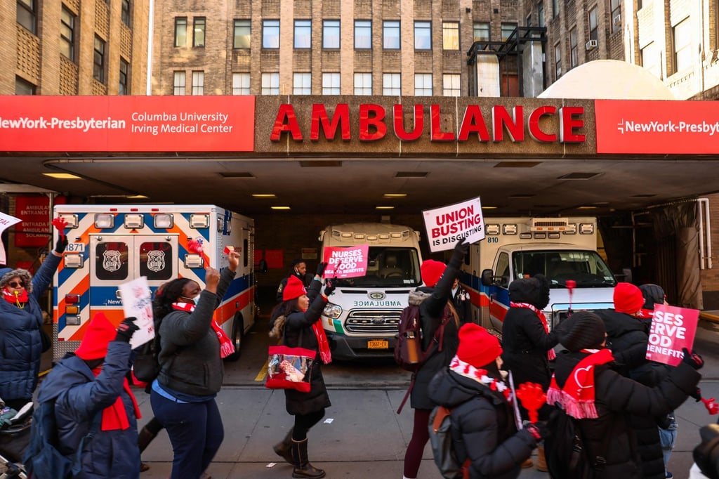Nurses from New York-Presbyterian/Columbia University Irving Medical Centre strike outside the hospital. Photo: AFP