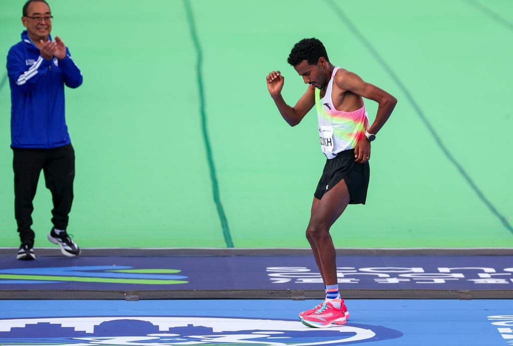 Race winner Melaku Belachew finished just shy of the Hong Kong Marathon record. Photo: Dickson Lee Race winner Melaku Belachew finished just shy of the Hong Kong Marathon record. Photo: Dickson Lee