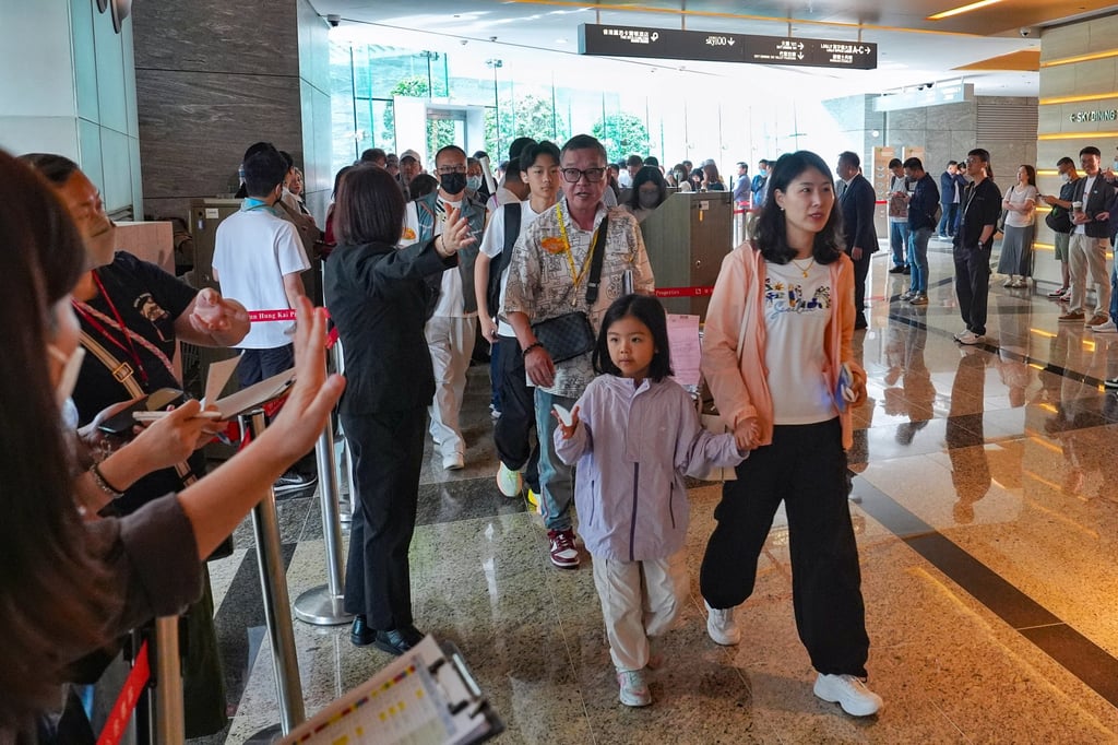 Hong Kong recorded more than 80,700 property registrations in 2025, including residential, parking spaces and commercial properties. Photo: Elson Li