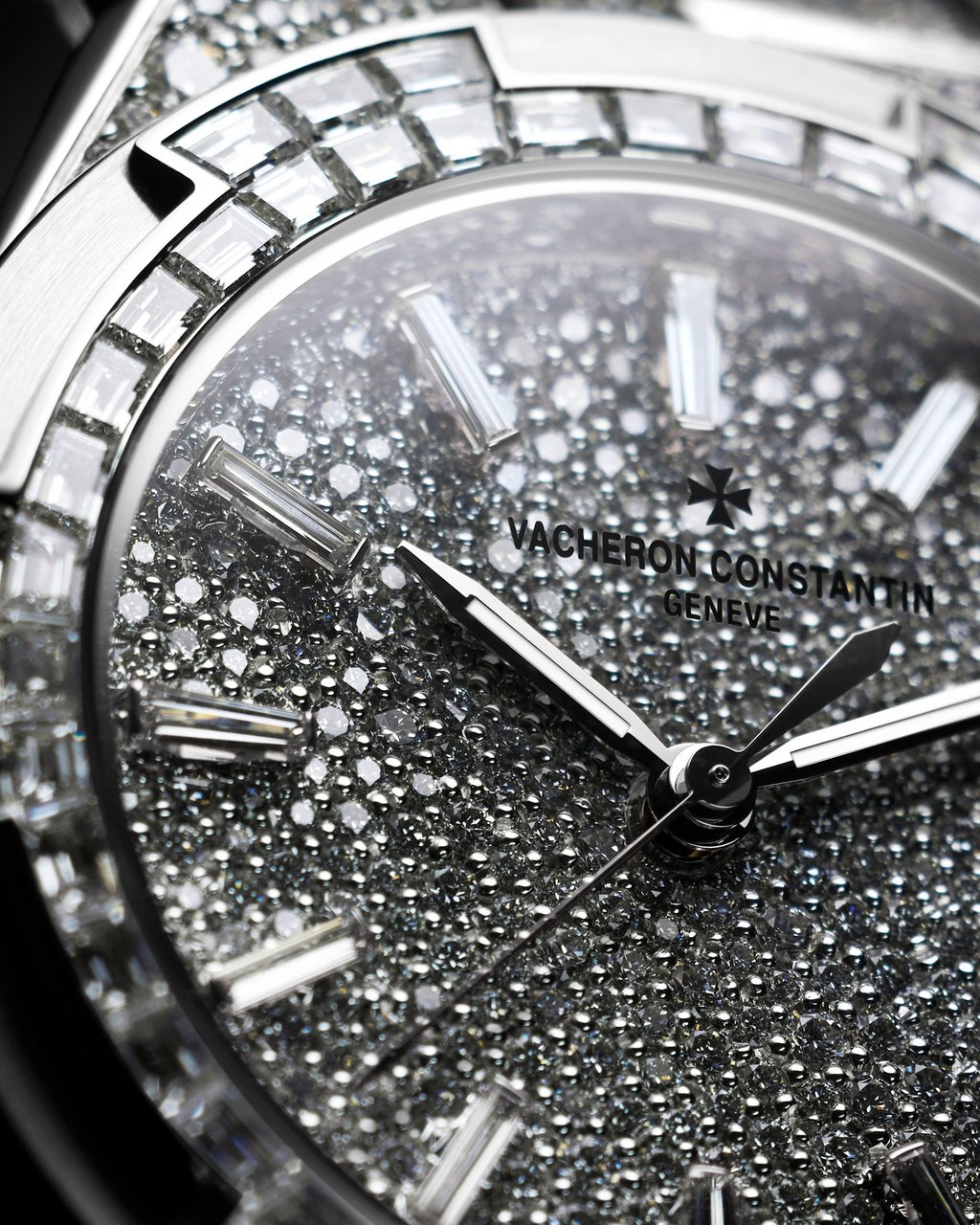 Snow-set with brilliant-cut diamonds, the dial embodies opulence with a touch of grace. Photo: Handout