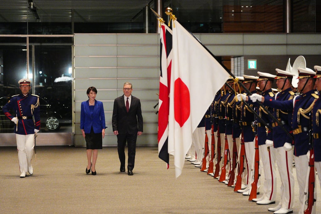 Japan’s Prime Minister Sanae Takaichi welcomes UK Prime Minister Keir Starmer with military honours in Tokyo. Photo: via dpa Japan’s Prime Minister Sanae Takaichi welcomes UK Prime Minister Keir Starmer with military honours in Tokyo. Photo: via dpa