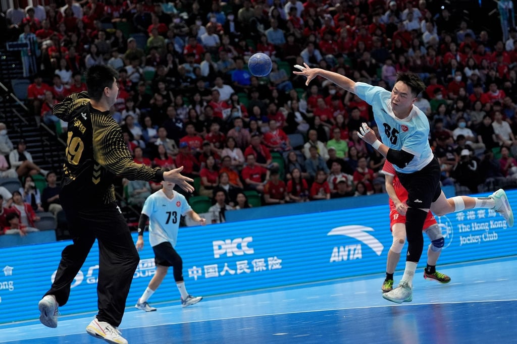 Wong Kin (right) was among a number of veteran players who travelled with the team to Kuwait. Photo: Elson Li Wong Kin (right) was among a number of veteran players who travelled with the team to Kuwait. Photo: Elson Li