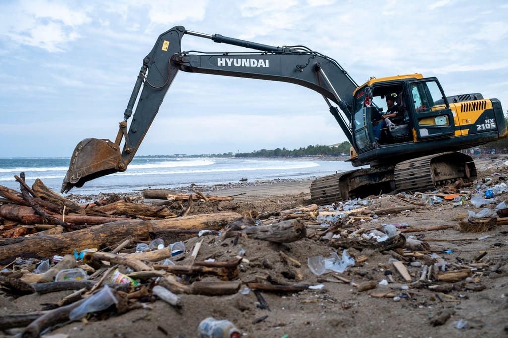 Waste materials on Kuta Beach on Bali island on January 23. Indonesian President Prabowo Subianto has threatened to deploy the military for clean-ups if Balinese officials are not up to the task. Photo: EPA