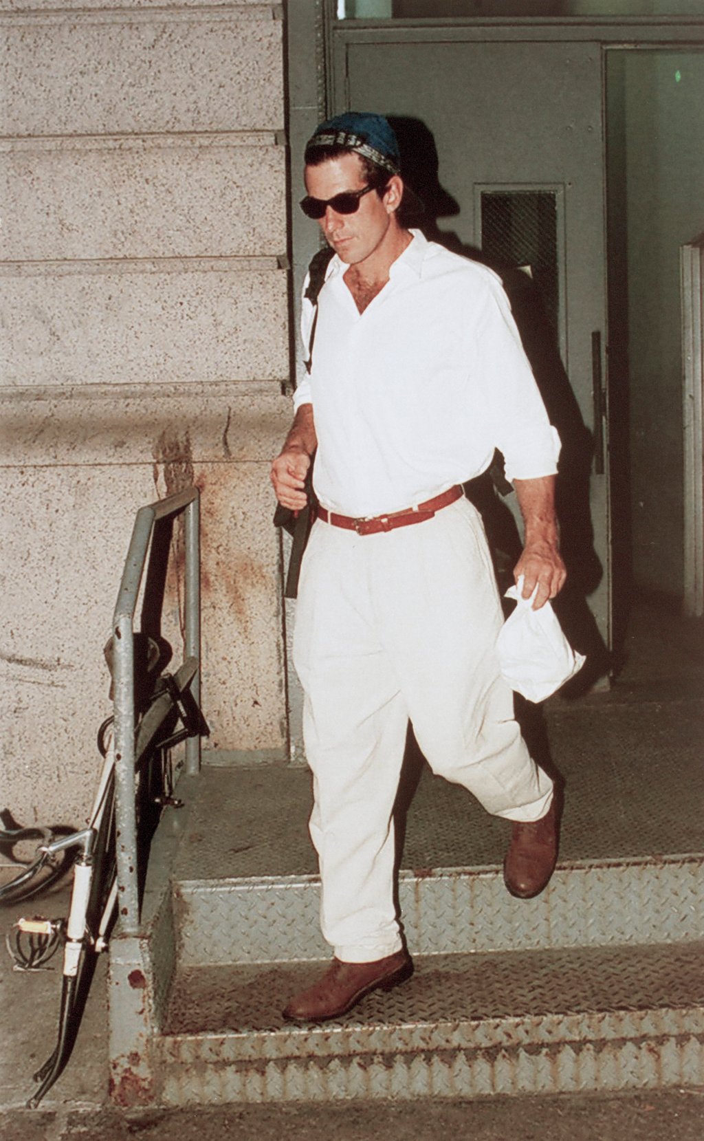 Casual and effortlessly stylish: JFK Jr in New York, in the mid-90s. Photo: Sygma via Getty Images