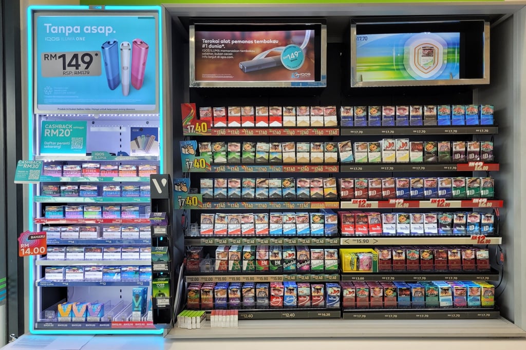 ‘அதைக் கேளுங்கள்’: மலேசியாவின் வேப் அடக்குமுறை பழக்கத்தை உடைக்கத் தவறிவிட்டது