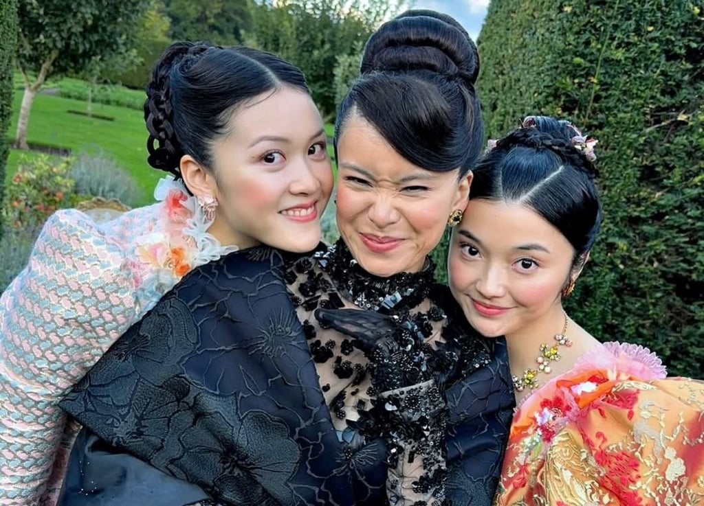Katie Leung (centre) plays Araminta Gun in Bridgerton. Photo: @_katieleung_/Instagram