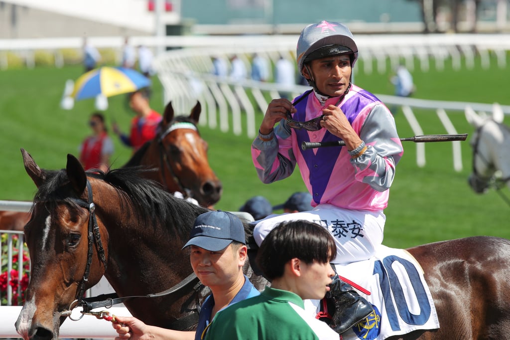 Karis Teetan hopes to be back to ride GOR GOR on Sunday at Sha Tin. Photo: Kenneth Chan.
