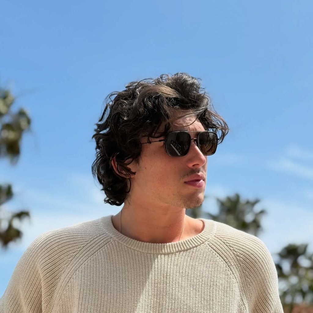 Charlie Evans is from Australia, but moved to Los Angeles when he was 10 years old. Photo: @charliebluejay/Instagram Charlie Evans is from Australia, but moved to Los Angeles when he was 10 years old. Photo: @charliebluejay/Instagram