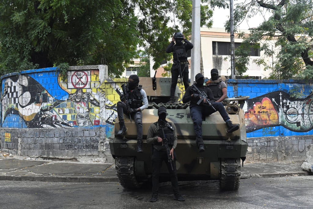 Haitian security forces guard the area near the National Palace in Port-au-Prince. Photo: Reuters