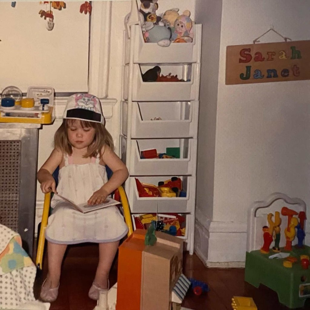 Sarah J. Maas’ love of reading (and writing) started young. Photo: @sarahjmaas/Instagram