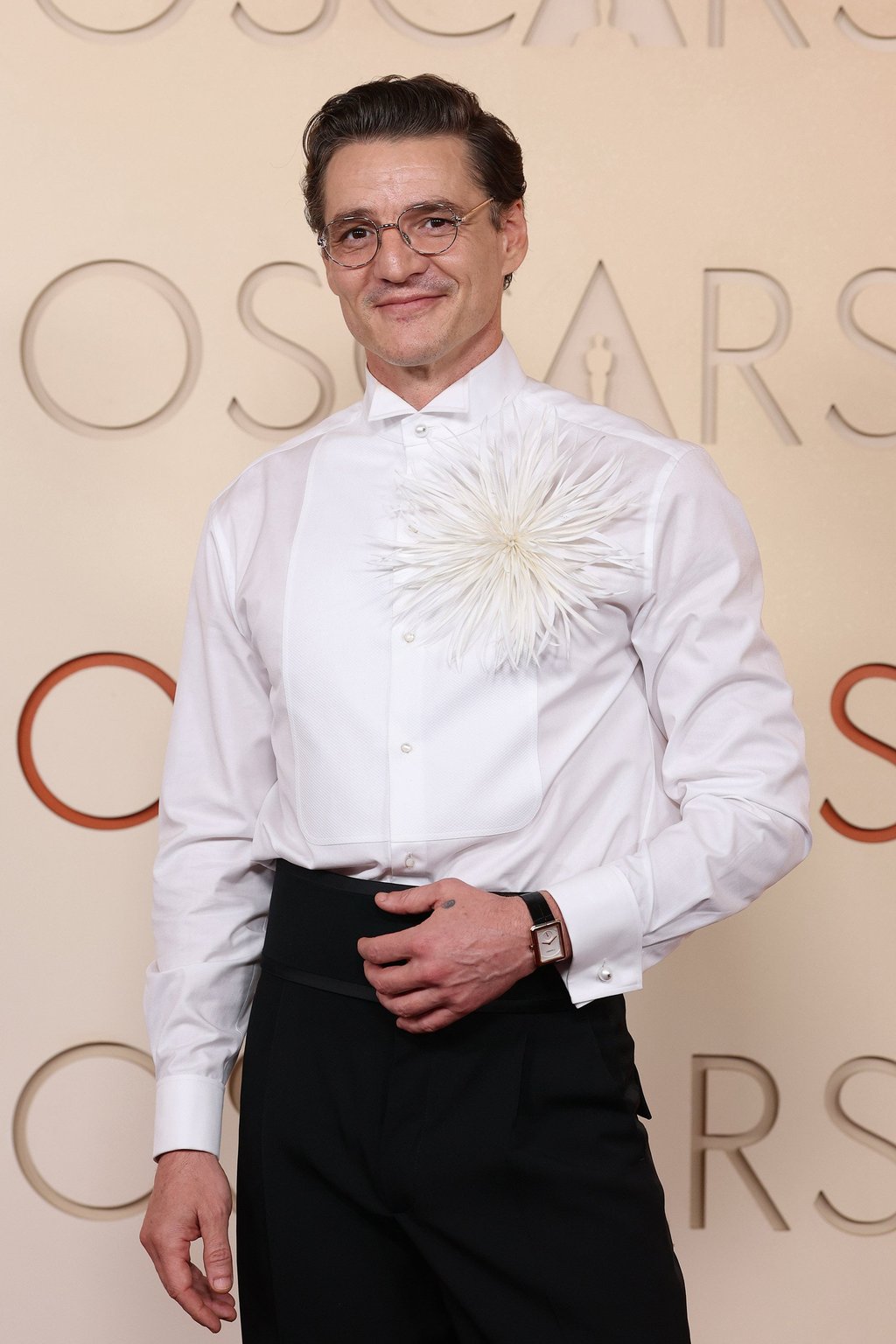 Pedro Pascal arrives on the red carpet at the 98th Annual Academy Awards, at the Dolby Theatre in Hollywood, on March 15. Photo: Los Angeles Times/TNS