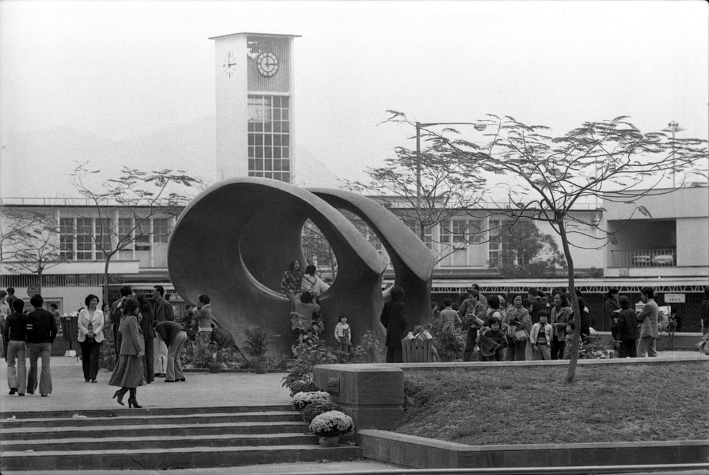 Henry Moore’s Double Oval sculpture on display in Connaught Garden in 1977. Photo: SCMP Archives