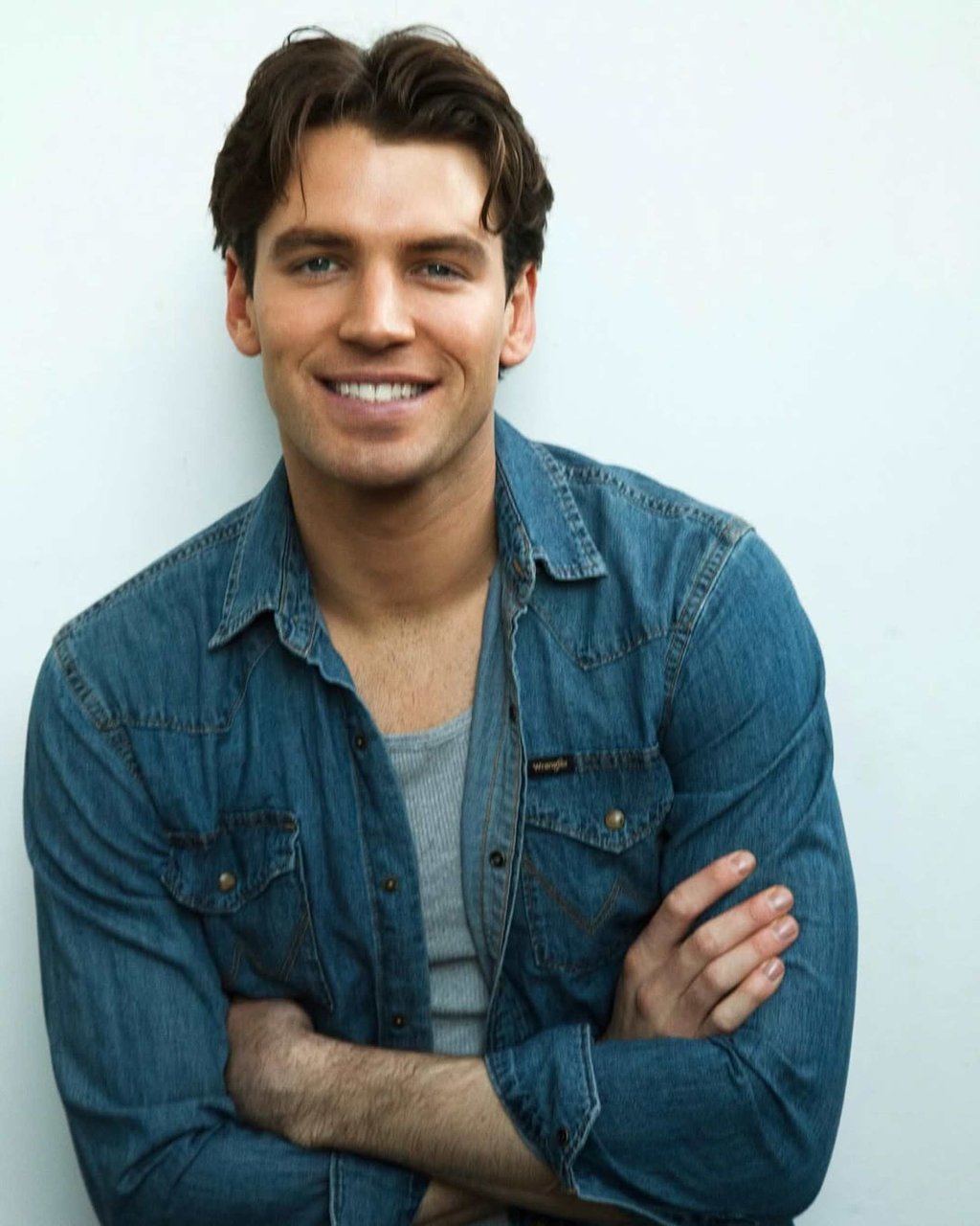 Noah Fearnley is best known for his roles in micro dramas. Photo: @noahfearnleyy/Instagram