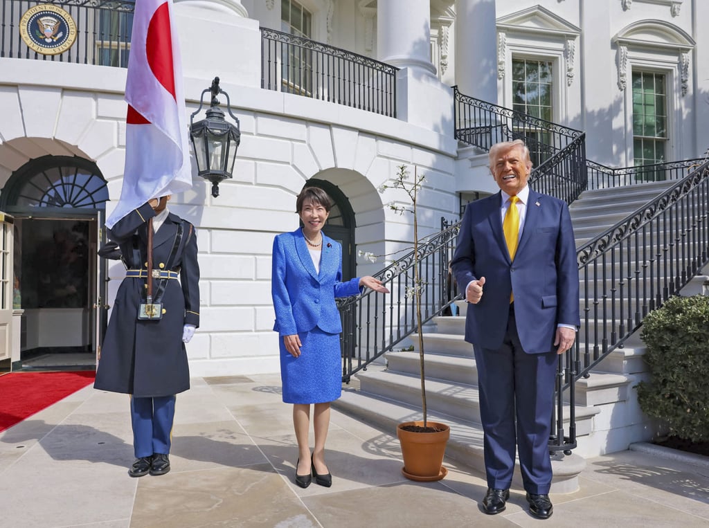 US President Donald Trump (right) and Japanese Prime Minister Sanae Takaichi at the White House Thursday. Photo: Kyodo