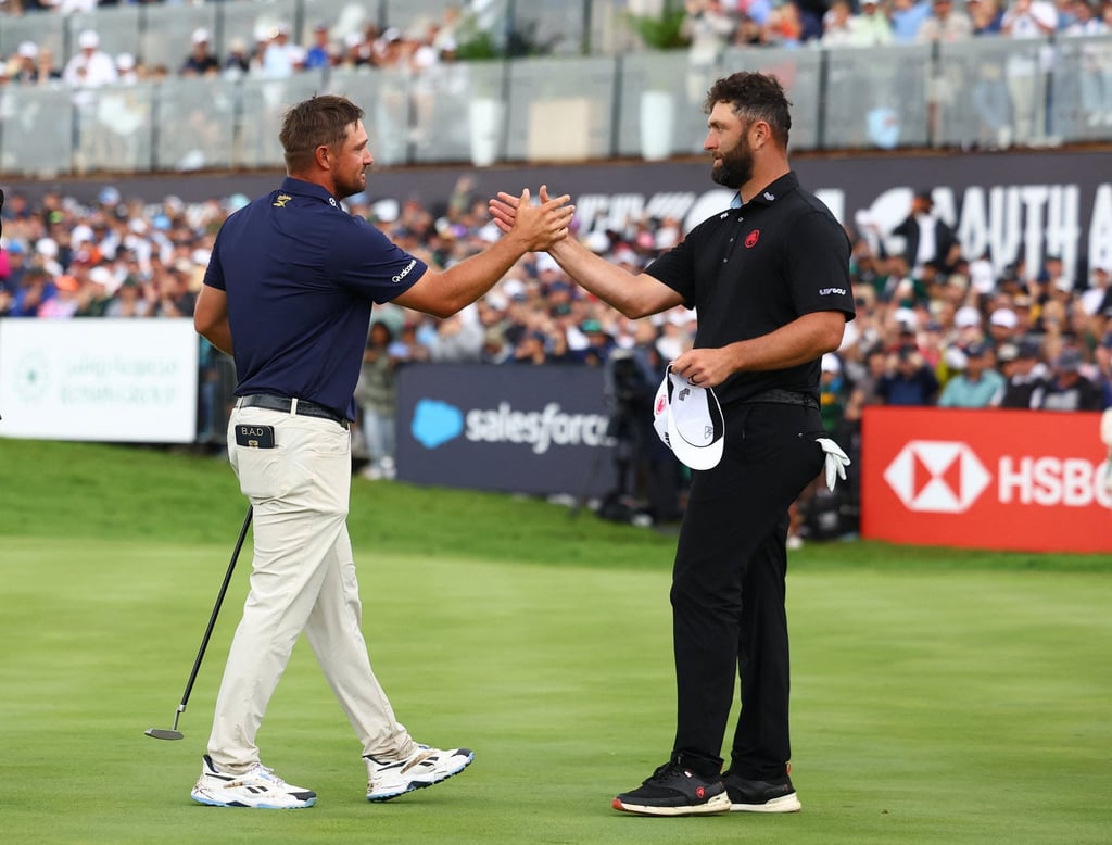 Bryson DeChambeau (left) beat Jon Rahm in a play-off on the par-five 18th hole. Photo: Reuters