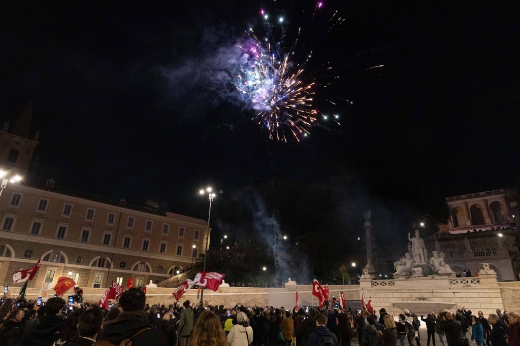 People in Rome celebrate the results of the referendum. Photo: IPA via ZUMA Press/dpa