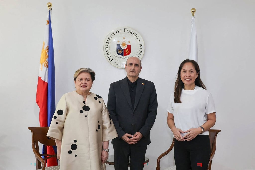 Philippine Secretary of Foreign Affairs Thereza Lazaro (left) and energy chief Sharon Garin with Iranian envoy Yousef Esmaeilzadeh (centre) during a bilateral meeting in Manila on Wednesday. Photo: Philippine Department of Foreign Affairs / AFP