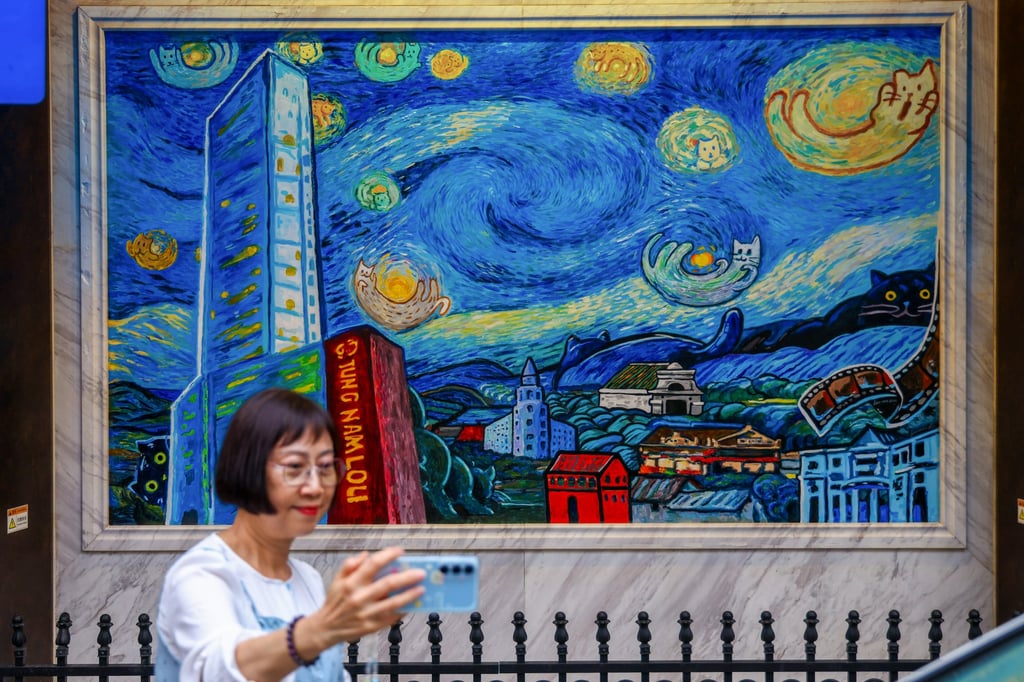 Mural Meow Mission, by German Li and his students, is a tribute to Vincent van Gogh’s famous painting The Starry Night. Photo: Dickson Lee Mural Meow Mission, by German Li and his students, is a tribute to Vincent van Gogh’s famous painting The Starry Night. Photo: Dickson Lee