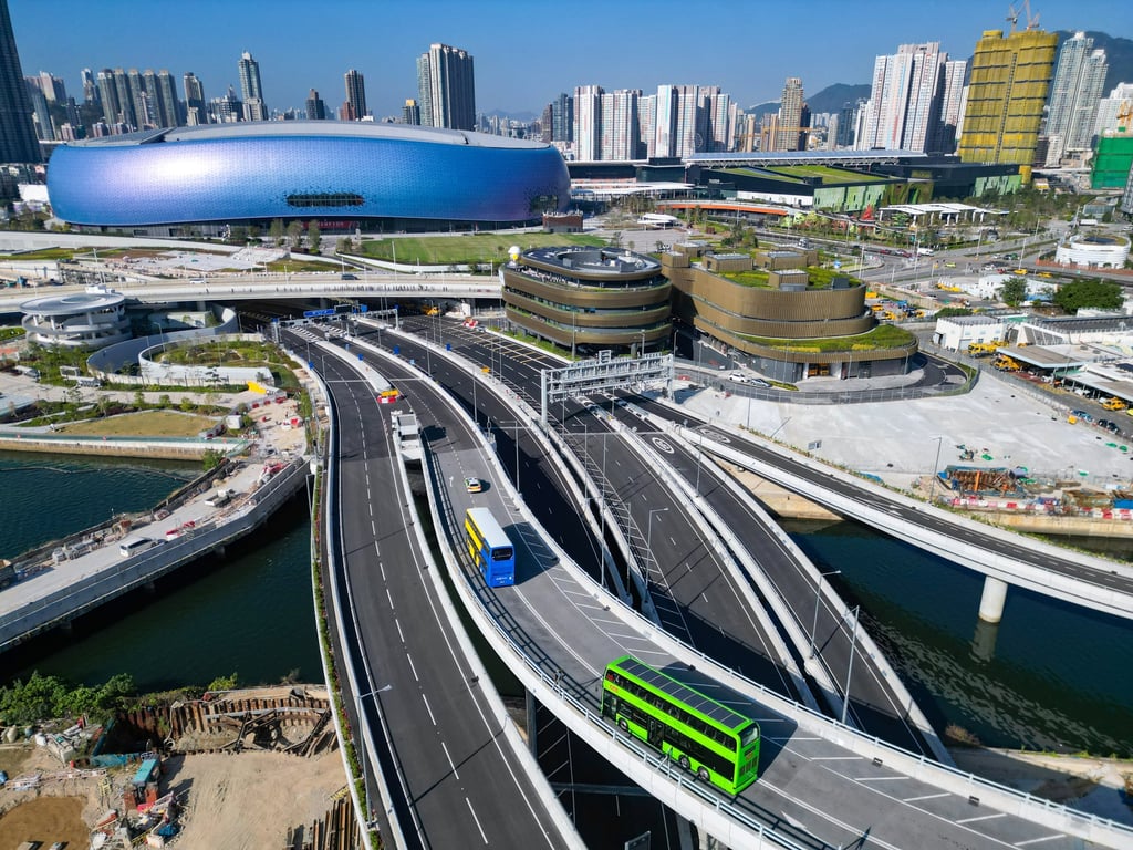 A new route finishing near Kai Tak Stadium could take runners along the Central Kowloon Bypass. Photo: Eugene Lee