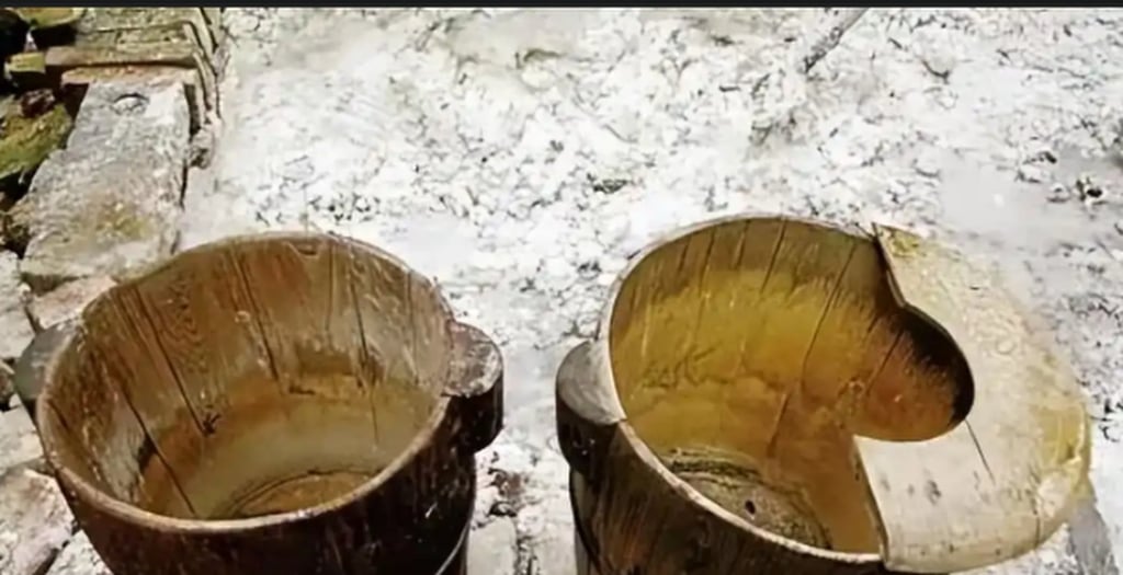 In ancient China, commoners typically used a primitive wooden bucket known as a matong, or “horse bucket,” for sanitary purposes. Photo: Baidu In ancient China, commoners typically used a primitive wooden bucket known as a matong, or “horse bucket,” for sanitary purposes. Photo: Baidu