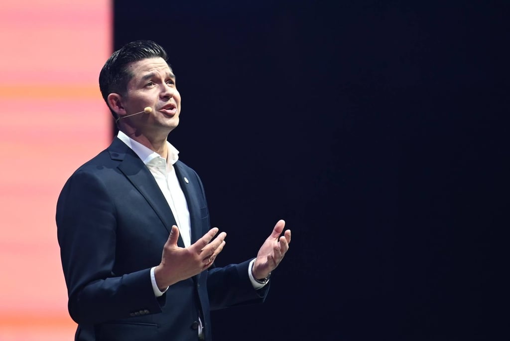 Robert Cisek, CEO of Volkswagen Passenger Cars Brand for China, speaks at the unveiling of the cars on Wednesday. Photo: dpa Robert Cisek, CEO of Volkswagen Passenger Cars Brand for China, speaks at the unveiling of the cars on Wednesday. Photo: dpa