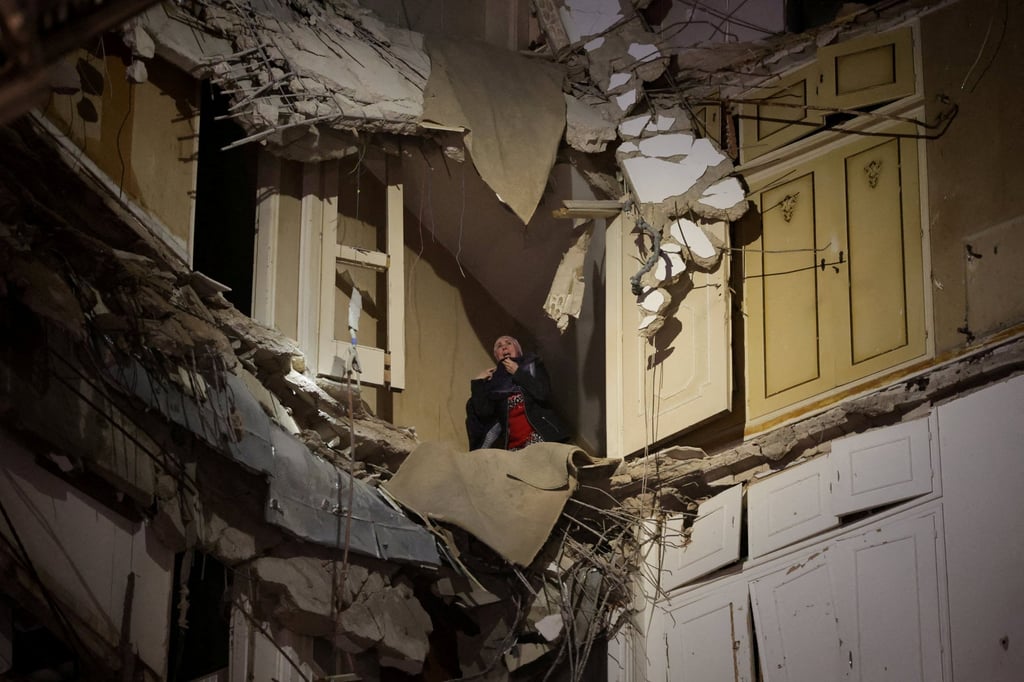 A woman trapped in a damaged building in Beirut waiting to be rescued. Photo: Reuters A woman trapped in a damaged building in Beirut waiting to be rescued. Photo: Reuters