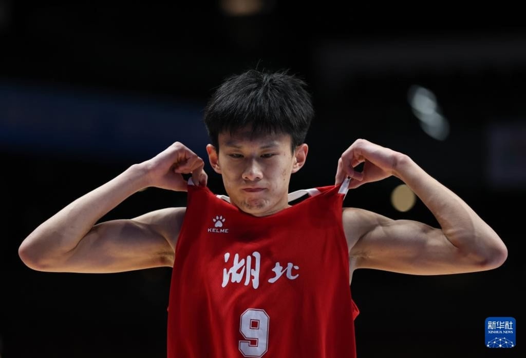 Li Yize played for Hubei in the Under-18s tournament in Macau in the National Games in November. Photo: Xinhua