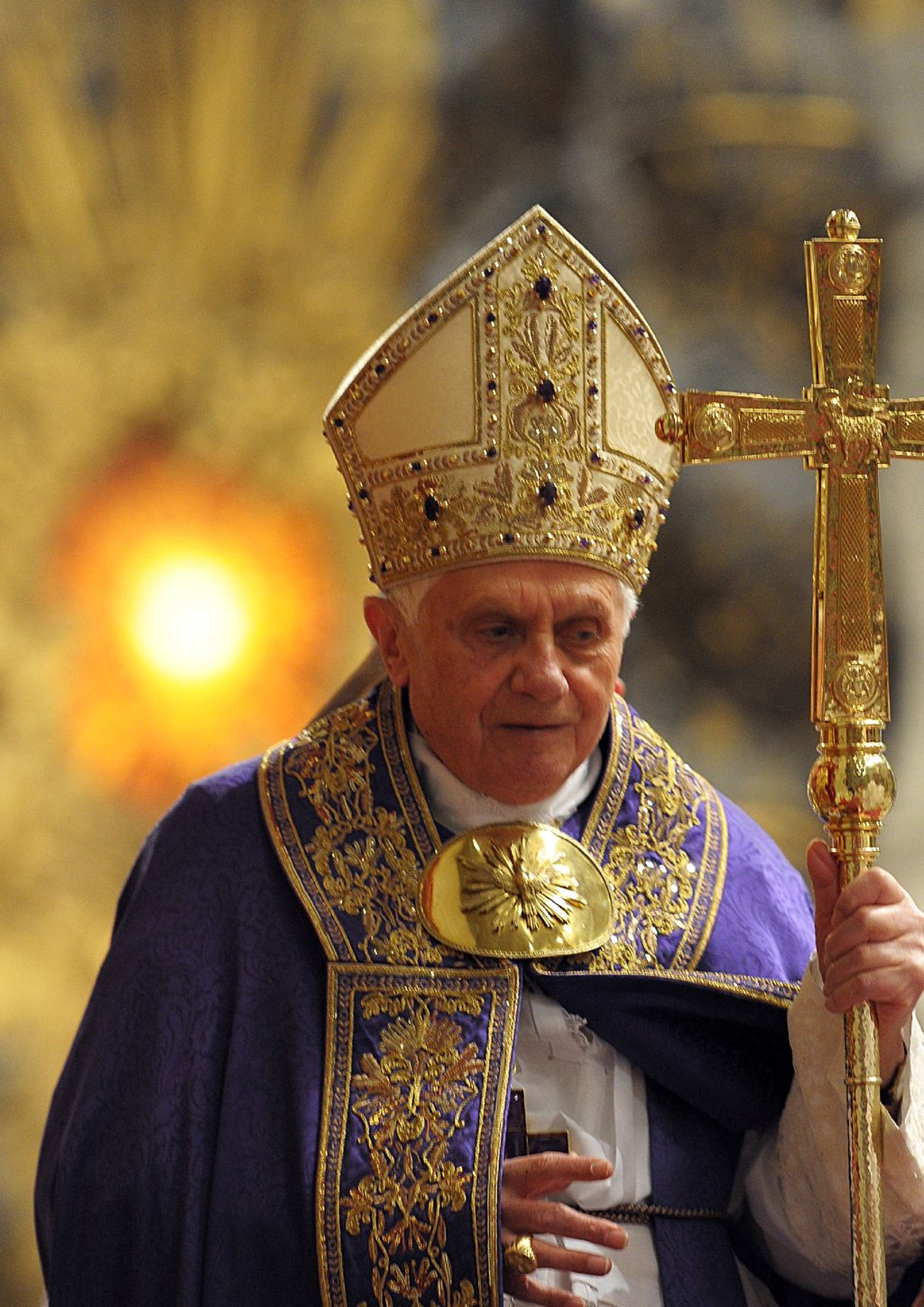 Pope Benedict wearing LAVS to the First Vespers of Advent at St Peter’s Basilica, in 2010. Photo: Handout