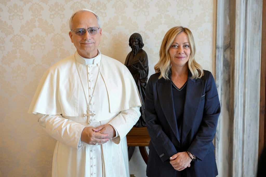 O Papa Leão se encontrou com a primeira-ministra italiana Giorgia Meloni no Vaticano em 2 de julho de 2025. Imagem: via Reuters O Papa Leão se encontrou com a primeira-ministra italiana Giorgia Meloni no Vaticano em 2 de julho de 2025. Imagem: via Reuters
