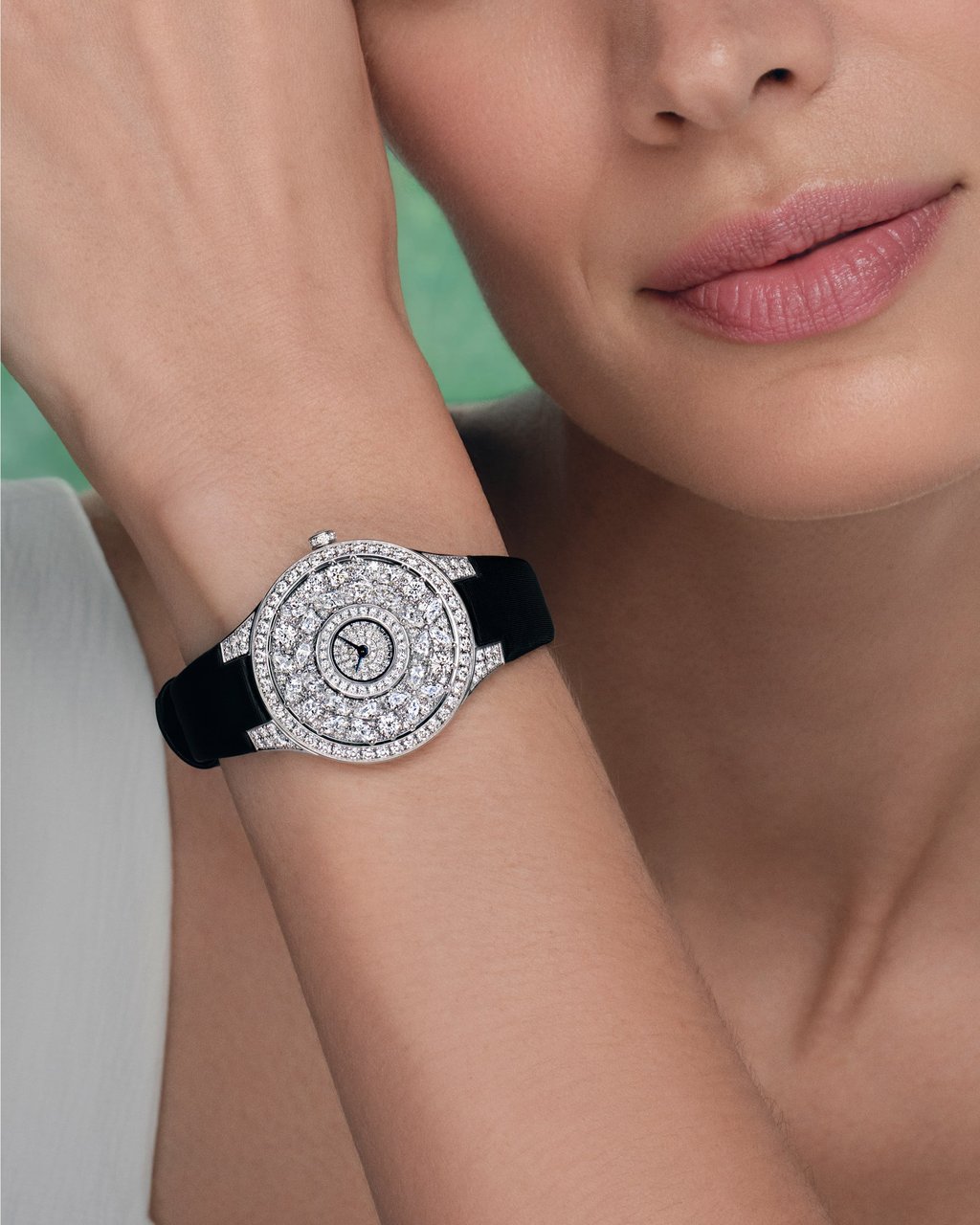 Handcrafted by Graff’s master artisans, each piece of the collection captures something of nature’s fleeting beauty while maintaining a sense of permanence. Photo: Handout