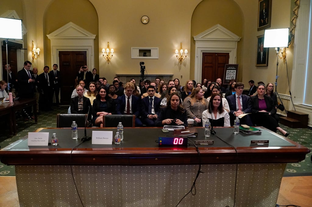 The chairwoman of the US Congress, Sheila Cherfilus-McCormick, was left blank during the meeting of the House Ethics Committee in Washington on Tuesday. Photo: Reuters