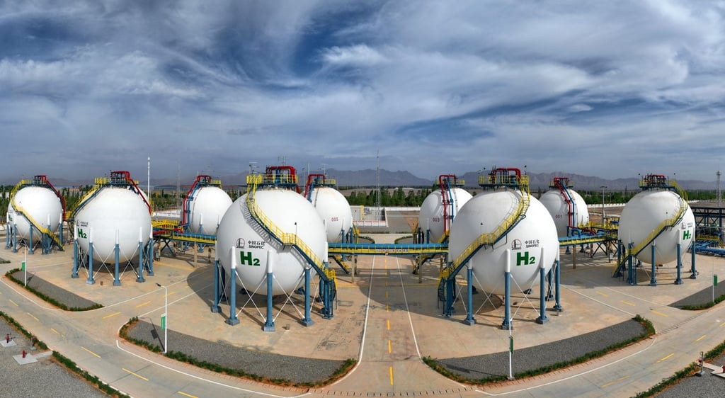 Hydrogen storage tanks stand at a mega green hydrogen plant in Kuqa, Xinjiang. Photo: VCG/Getty Images