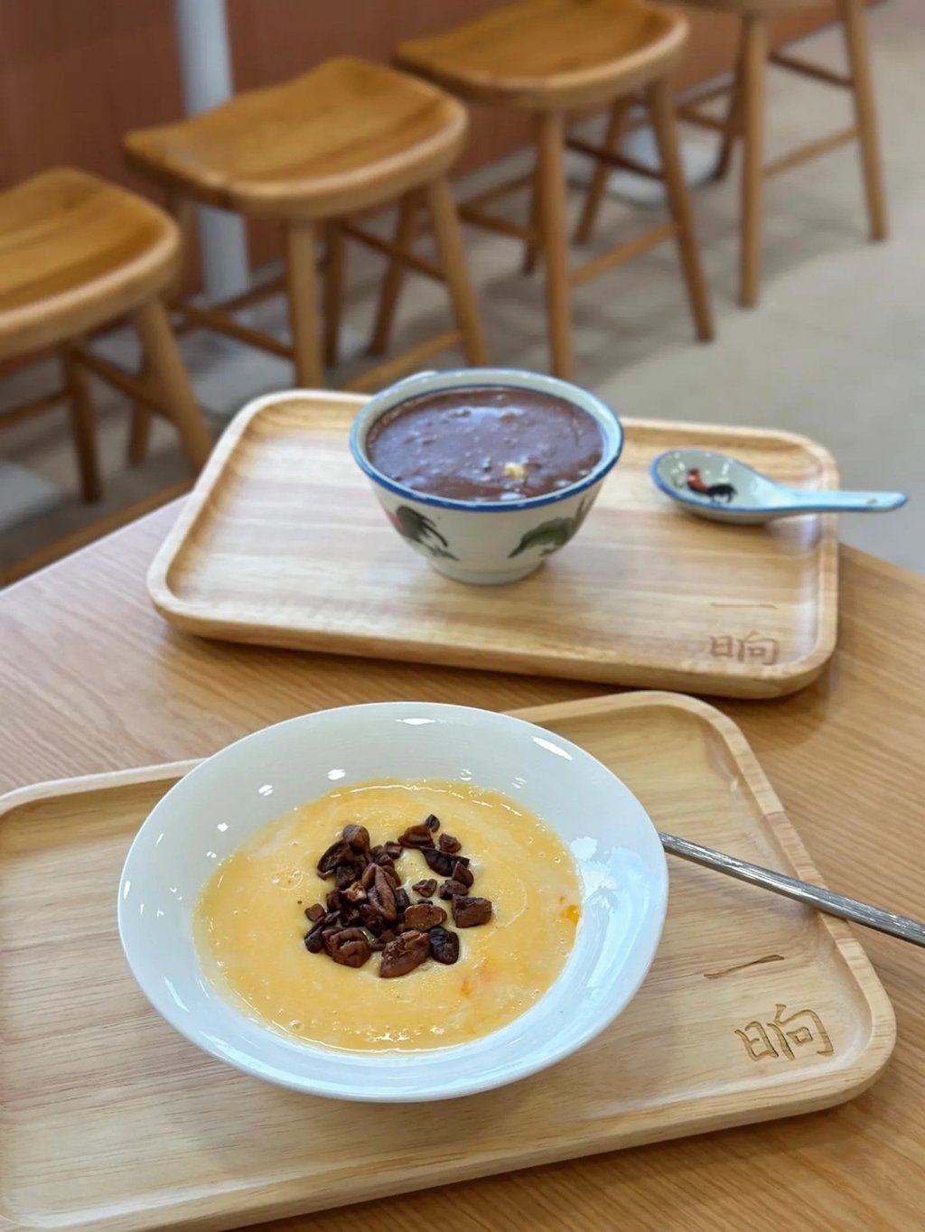 Sweet dessert soups at Yup Moment. Photo: Instagram/caedf