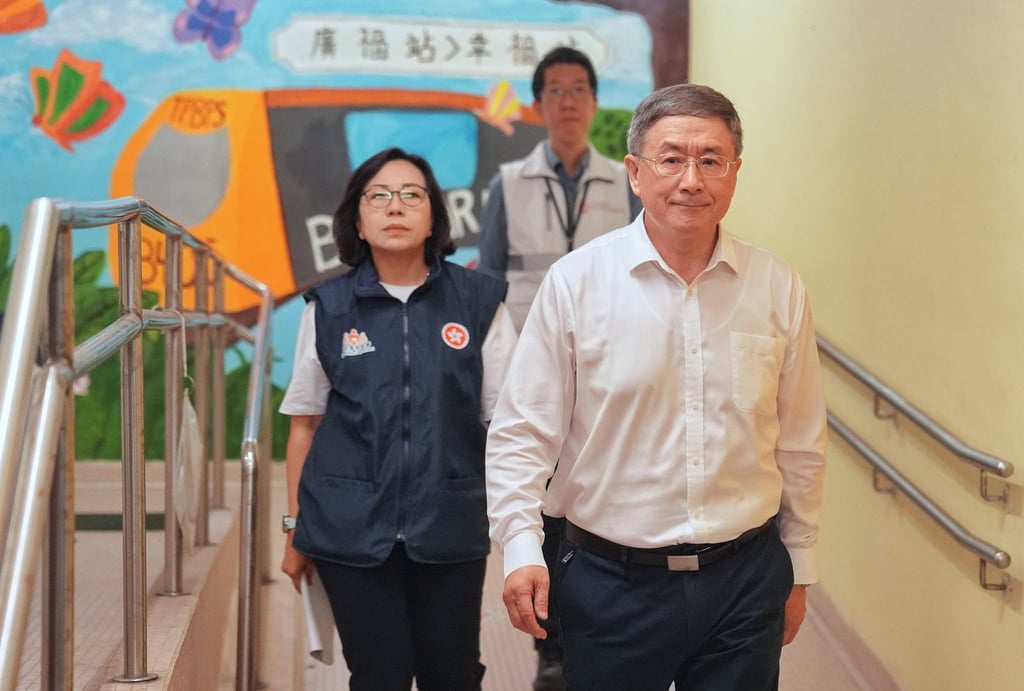 Warner Cheuk (right) has said authorities are prepared to make “alternative arrangements” to ensure all residents have a fair chance to retrieve their belongings. Photo: Elson Li