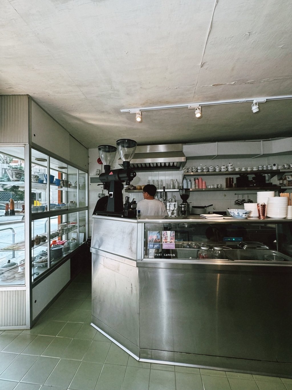 Halfway Coffee’s new Mid-Levels branch has opened in a space that used to house a diner, retaining many of the original fixtures. Photo: Instagram/iris_yk